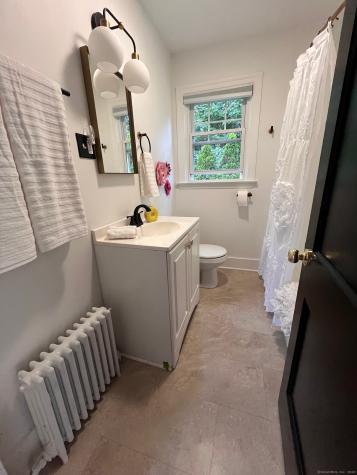 15 Faulise Avenue Stonington CT 06379