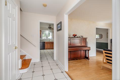 4 Winthrop Road Bethel CT 06801