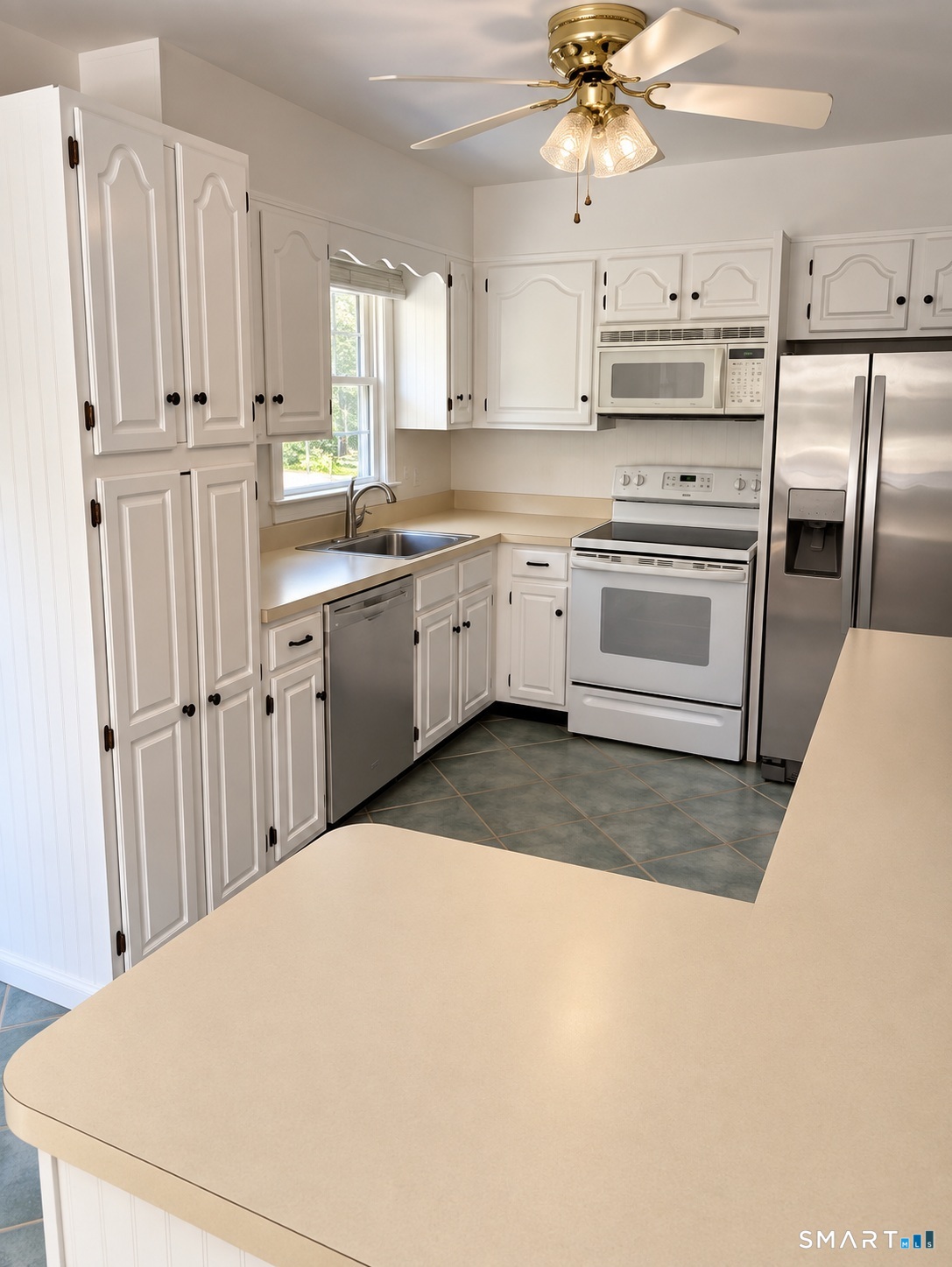 6 Vanderbilt Avenue Norwalk CT 06854