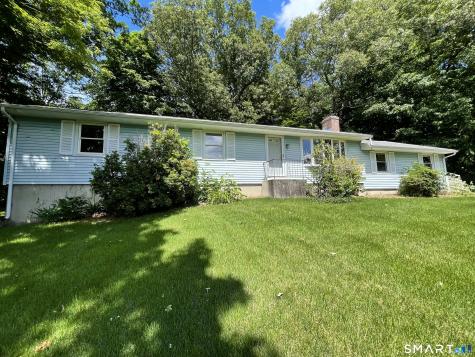 5 Cold Spring Circle Shelton CT 06484