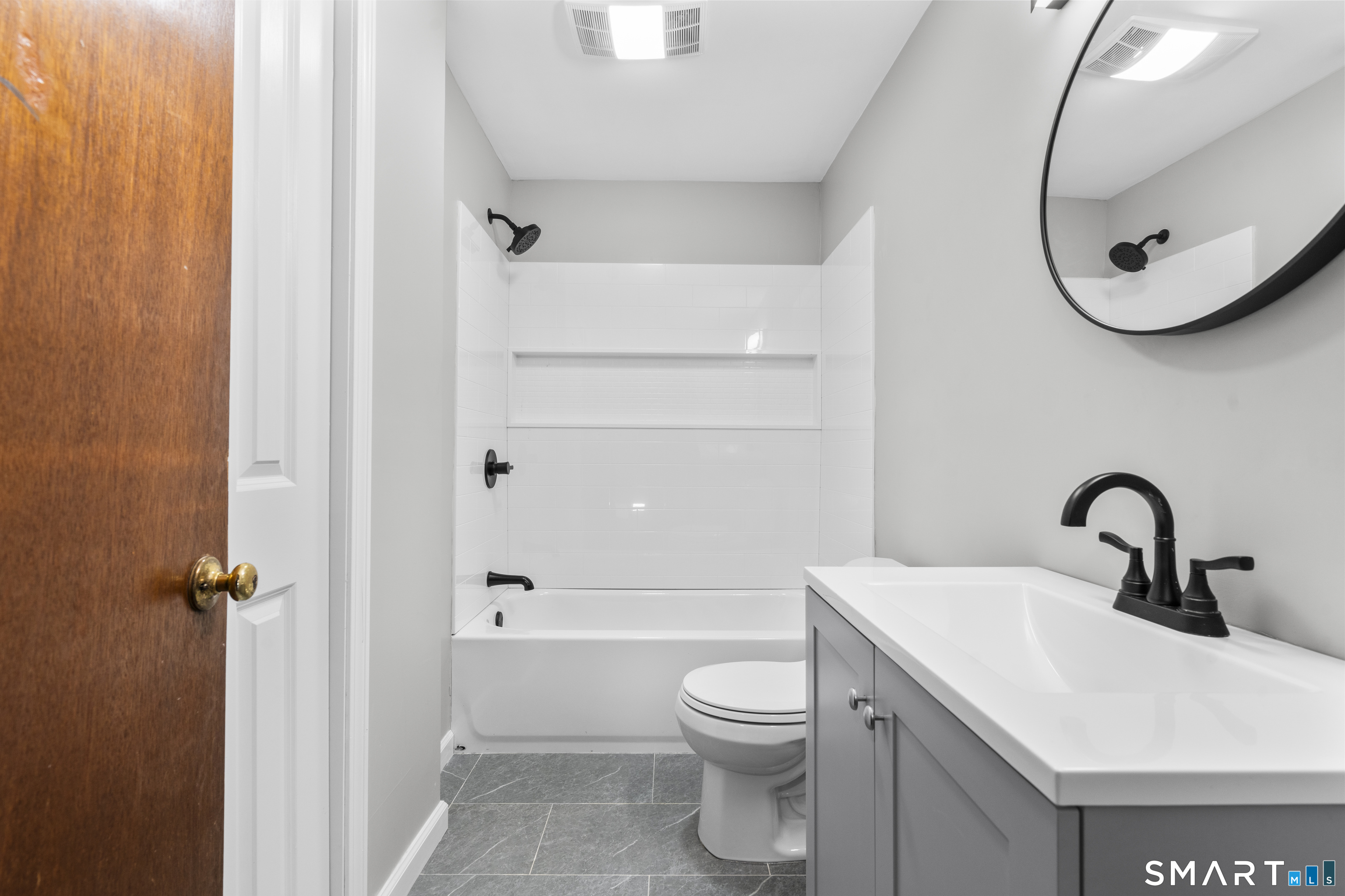 373 Collinsville Road Farmington CT 06085