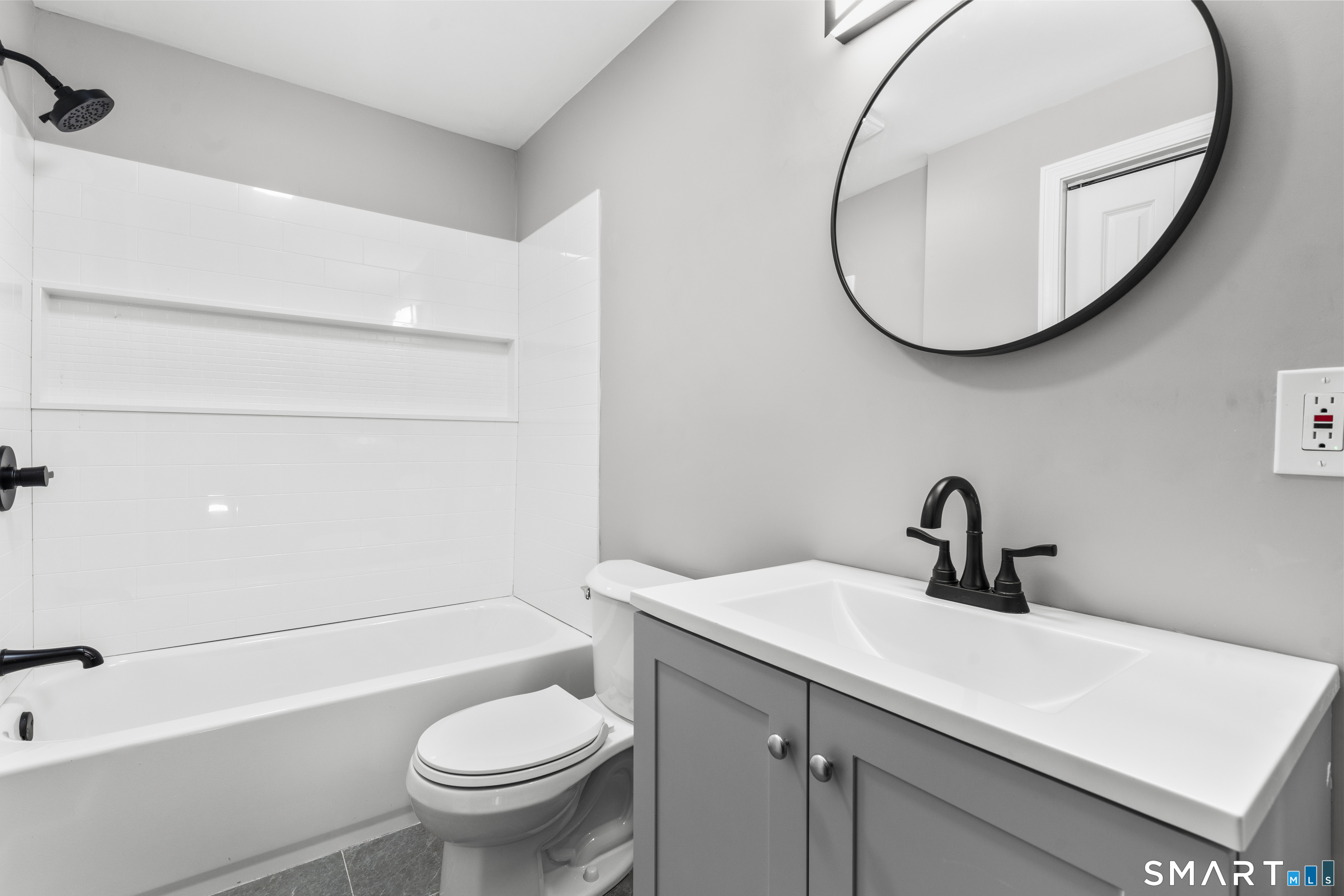 373 Collinsville Road Farmington CT 06085