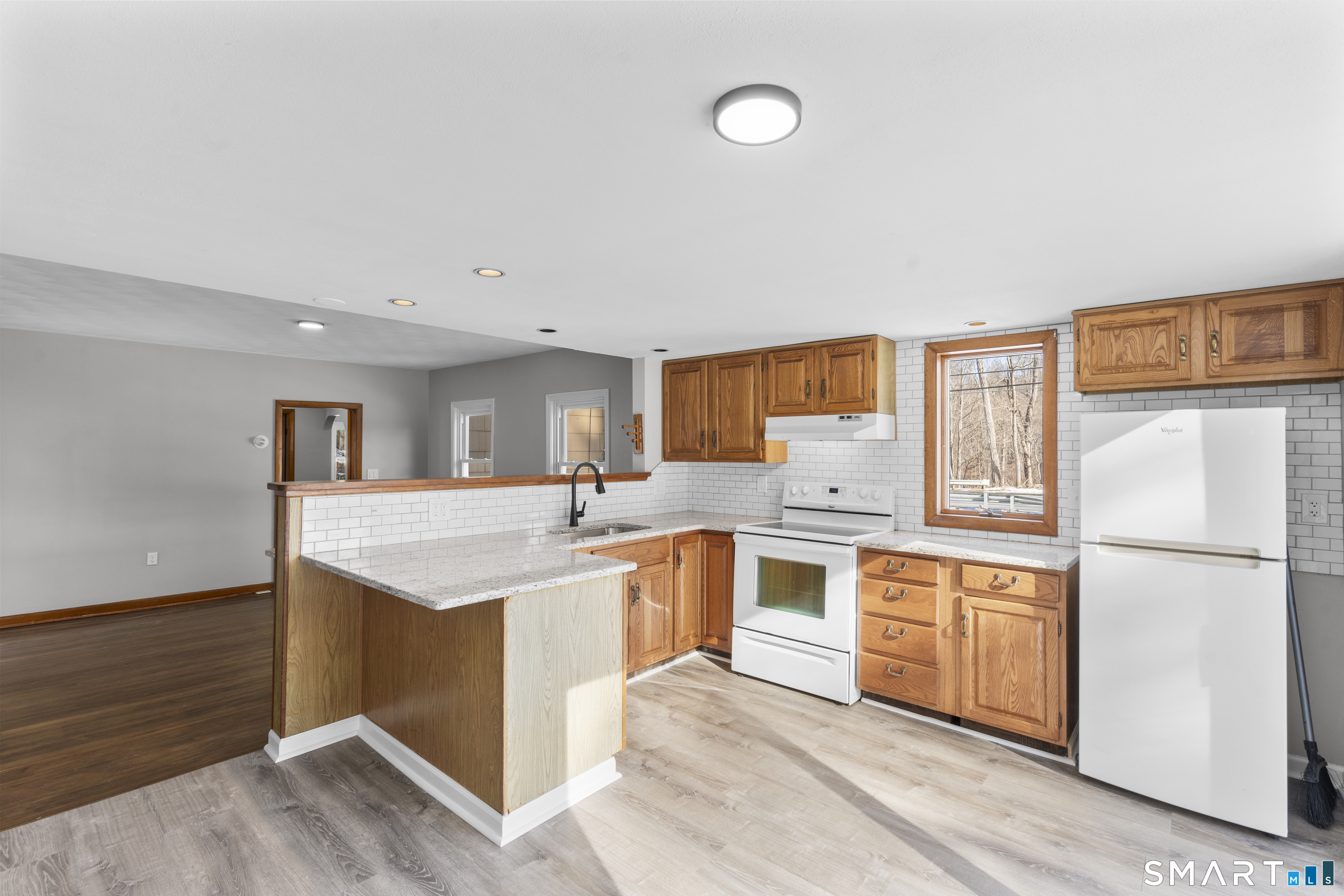 373 Collinsville Road Farmington CT 06085