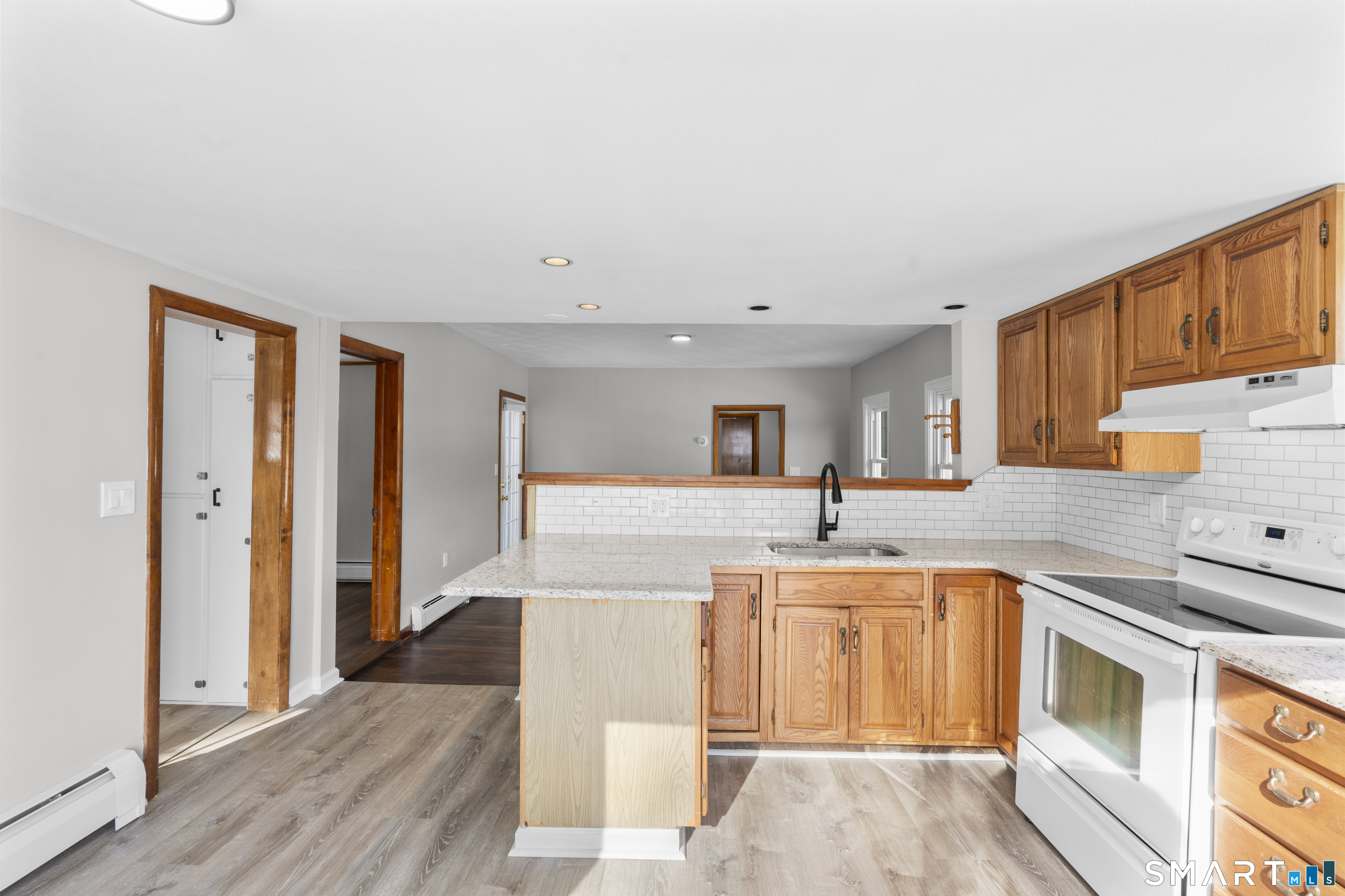 373 Collinsville Road Farmington CT 06085