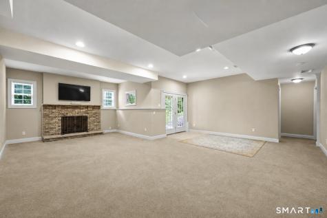 26 Hendrickson Lane Farmington CT 06085