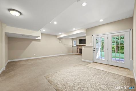 26 Hendrickson Lane Farmington CT 06085