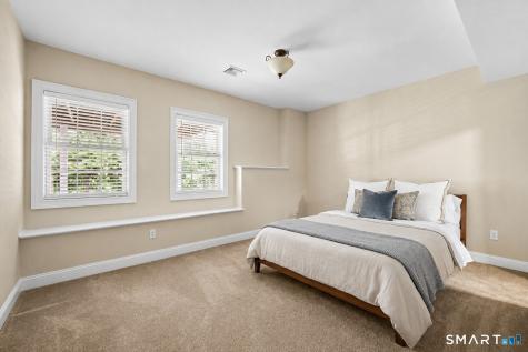 26 Hendrickson Lane Farmington CT 06085