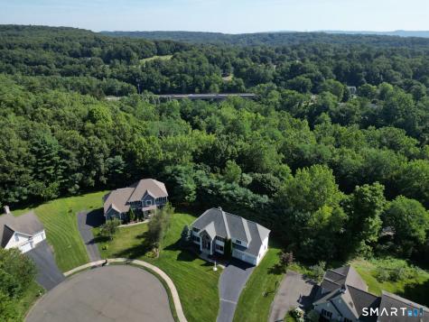 26 Hendrickson Lane Farmington CT 06085