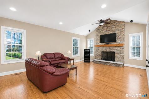 26 Hendrickson Lane Farmington CT 06085
