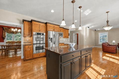 26 Hendrickson Lane Farmington CT 06085