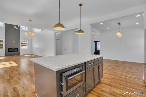 15 Martins Manor Manchester CT 06040