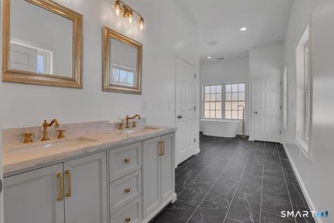 15 Martins Manor Manchester CT 06040