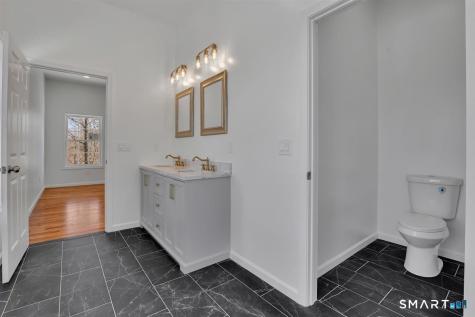 15 Martins Manor Manchester CT 06040