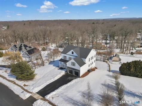 15 Martins Manor Manchester CT 06040