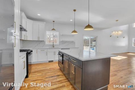 15 Martins Manor Manchester CT 06040