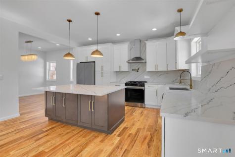 15 Martins Manor Manchester CT 06040