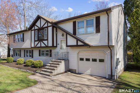 42 Divot Drive Meriden CT 06450