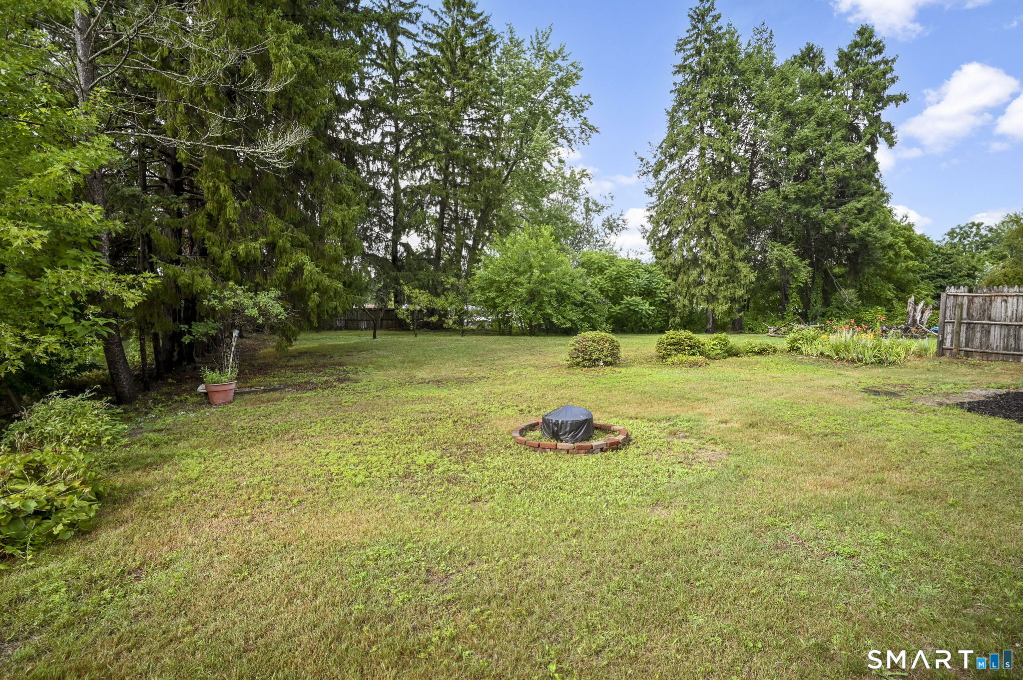 31 Meadowlark Road Enfield CT 06082