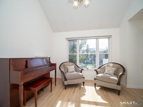 81 Old Stratfield Road Fairfield CT 06825