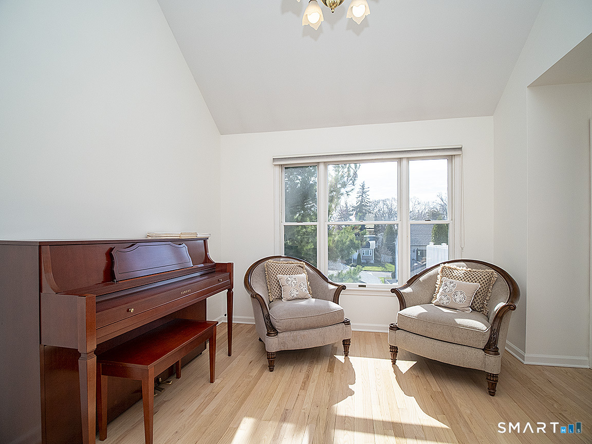 81 Old Stratfield Road Fairfield CT 06825