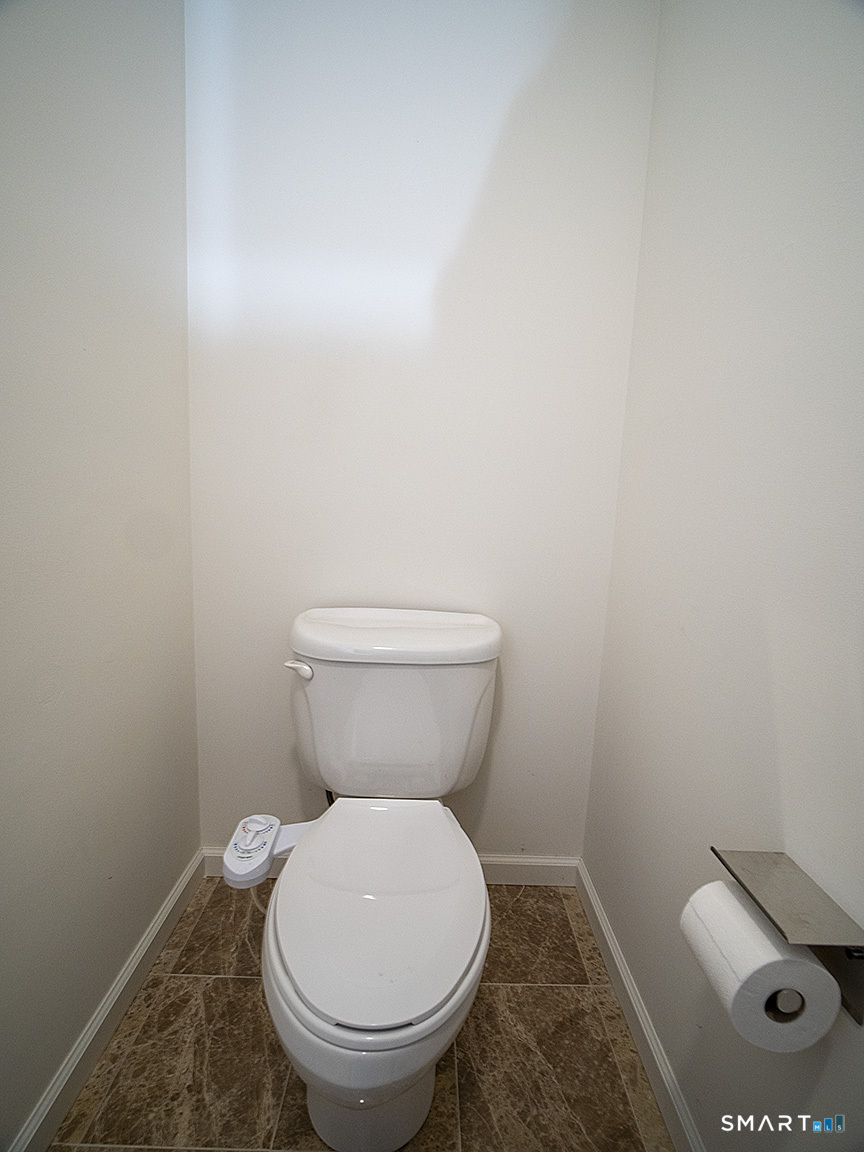 81 Old Stratfield Road Fairfield CT 06825