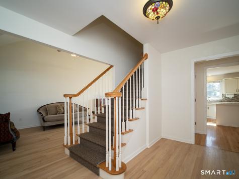81 Old Stratfield Road Fairfield CT 06825