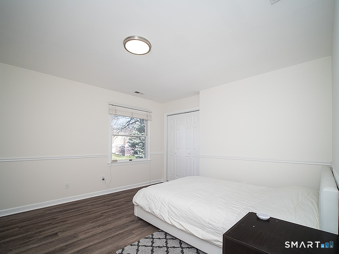 81 Old Stratfield Road Fairfield CT 06825