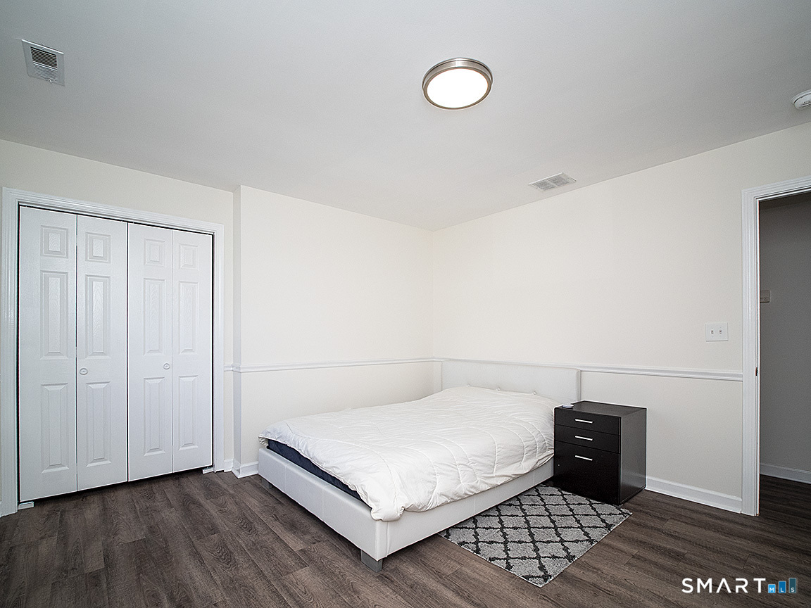 81 Old Stratfield Road Fairfield CT 06825