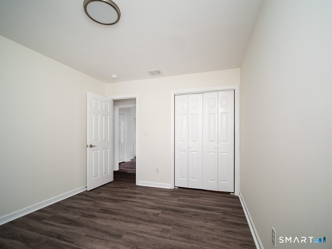 81 Old Stratfield Road Fairfield CT 06825