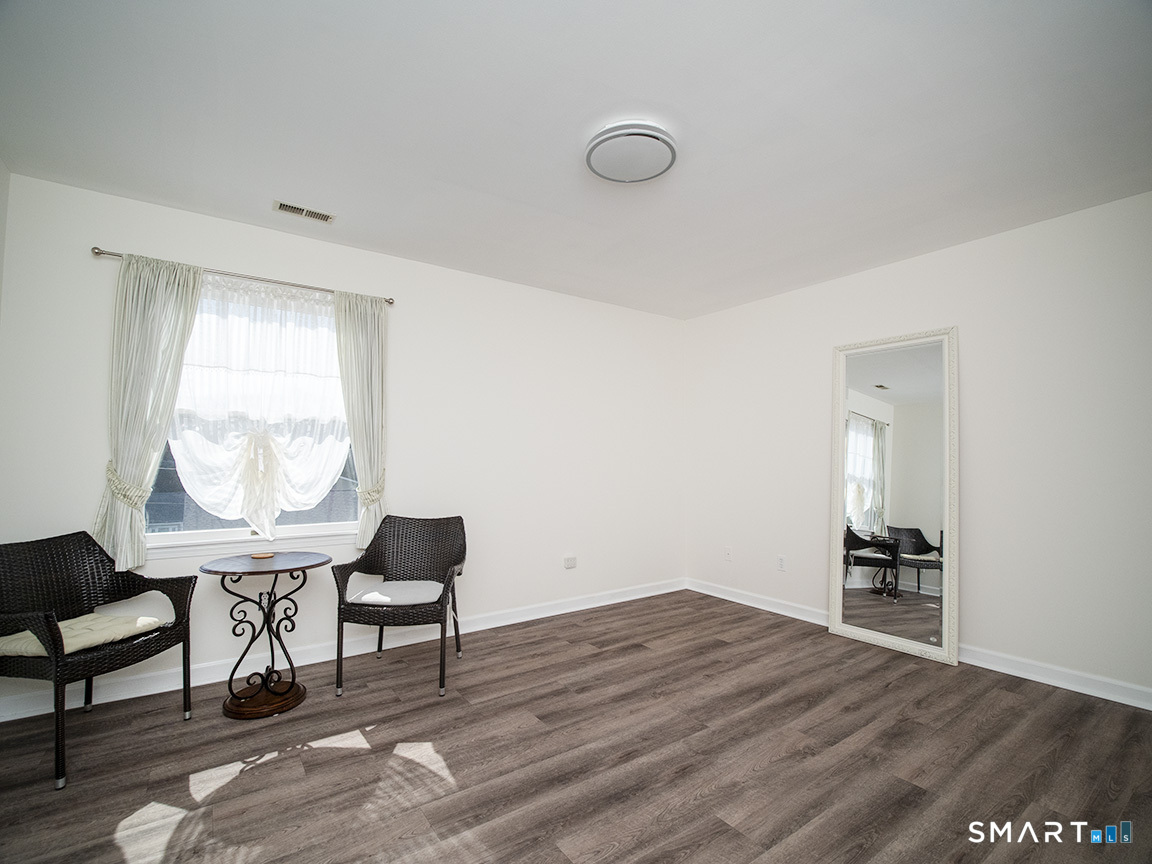 81 Old Stratfield Road Fairfield CT 06825