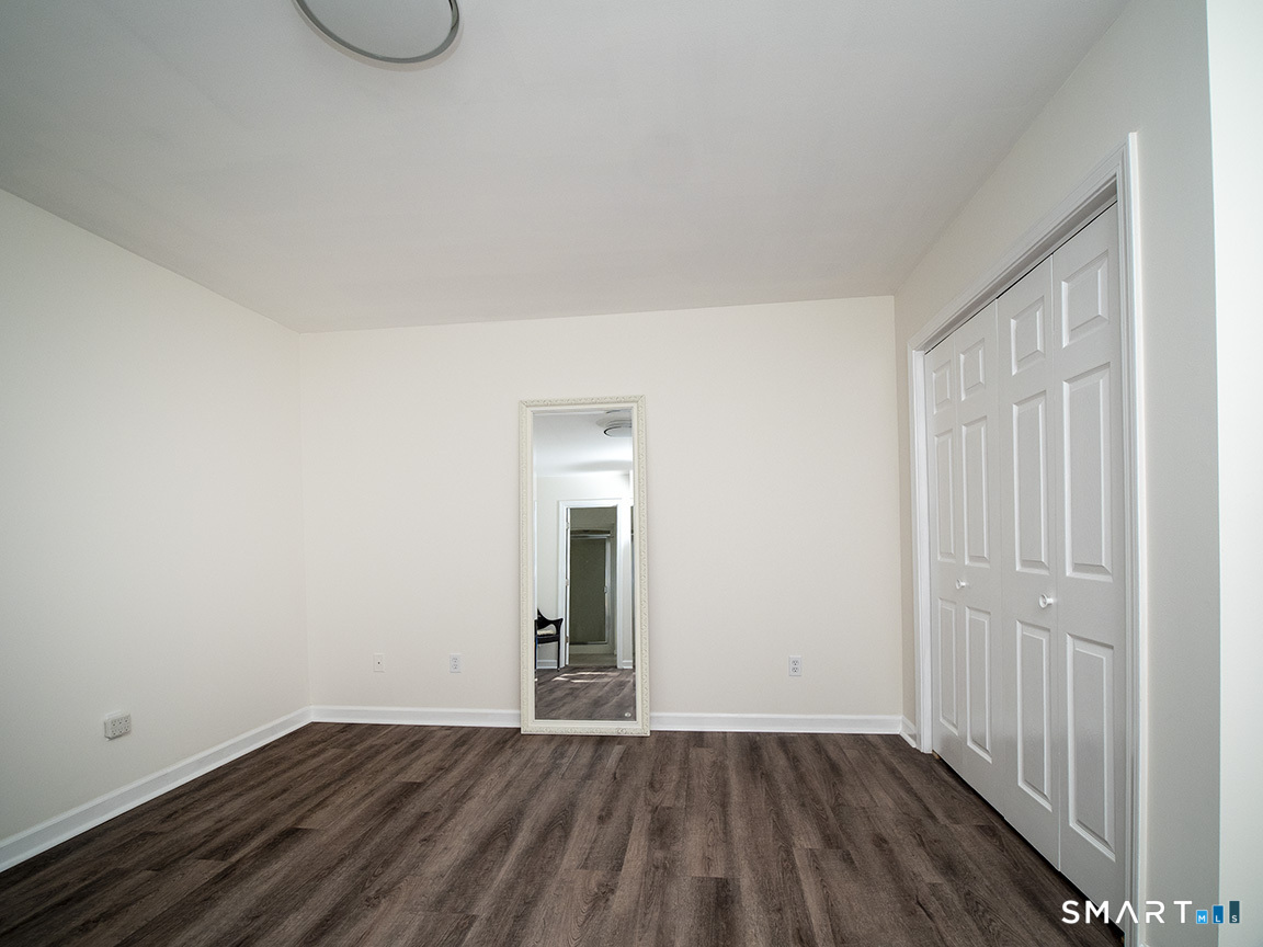 81 Old Stratfield Road Fairfield CT 06825