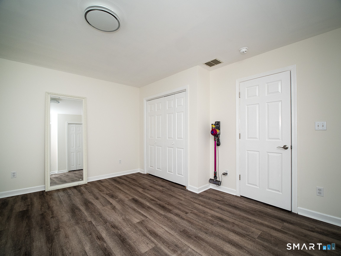 81 Old Stratfield Road Fairfield CT 06825