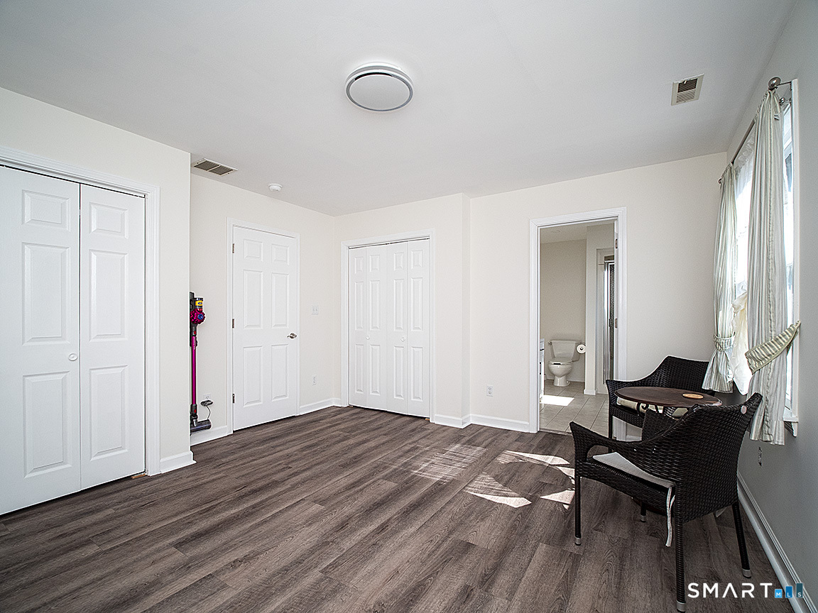 81 Old Stratfield Road Fairfield CT 06825