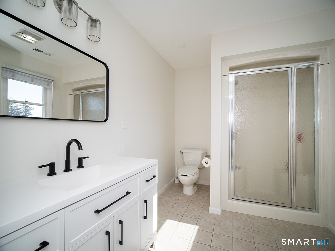 81 Old Stratfield Road Fairfield CT 06825