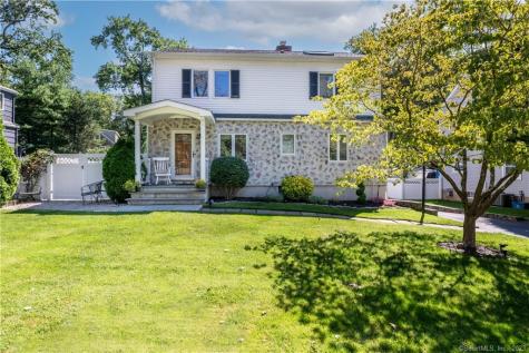 52 Beaver Brook Lane Fairfield CT 06825