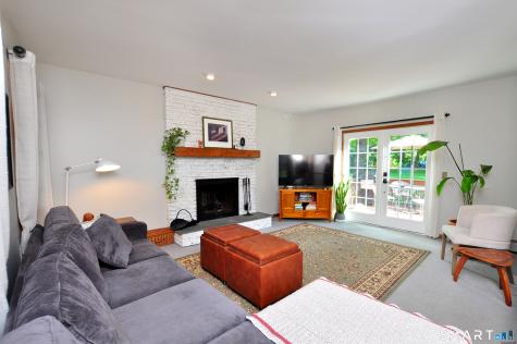 19 Hampden Place Windsor CT 06095