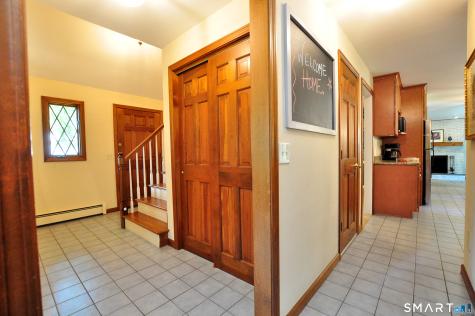 19 Hampden Place Windsor CT 06095