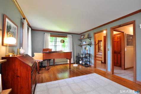 19 Hampden Place Windsor CT 06095