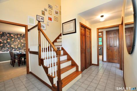 19 Hampden Place Windsor CT 06095
