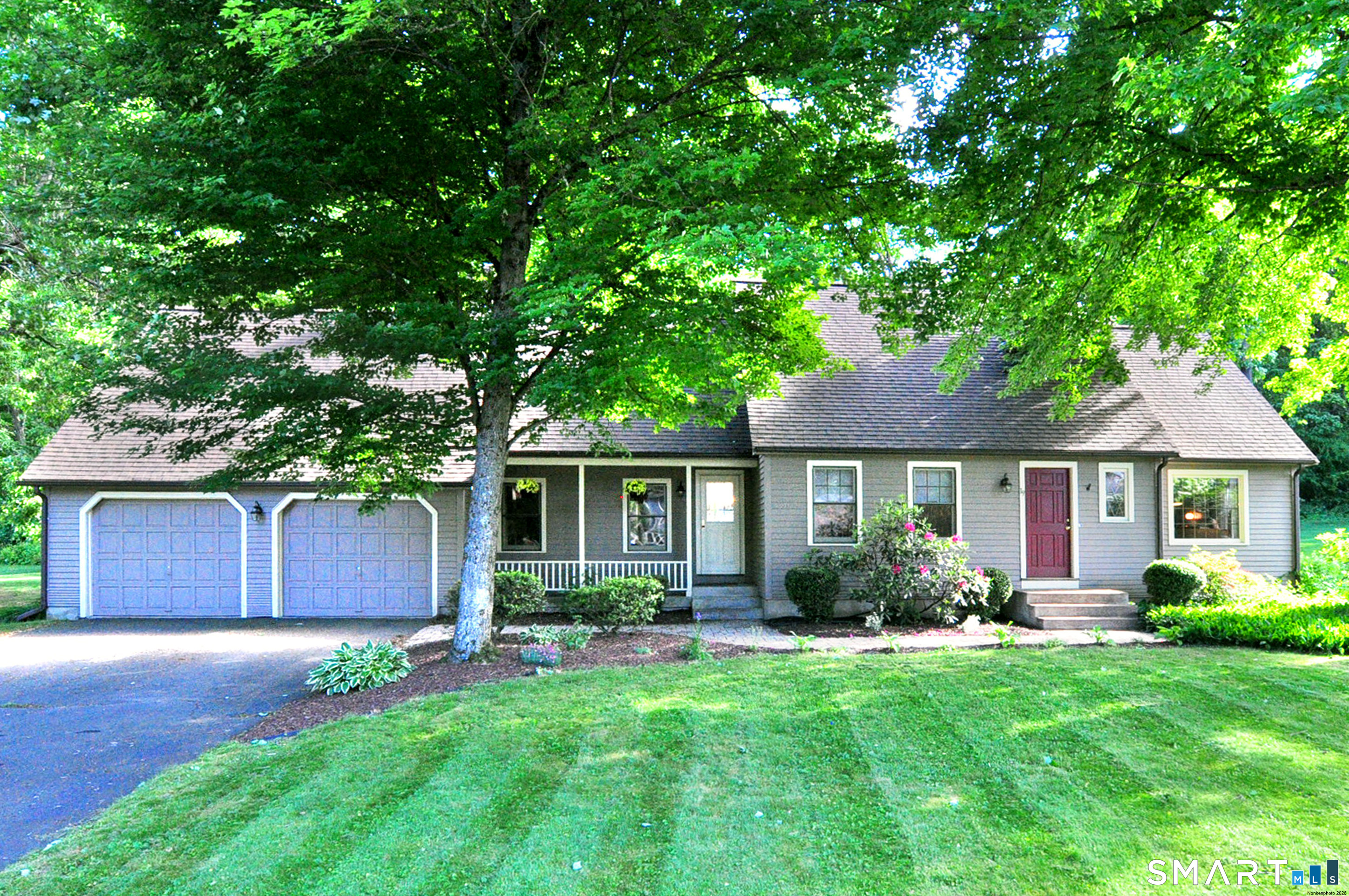 19 Hampden Place Windsor CT 06095