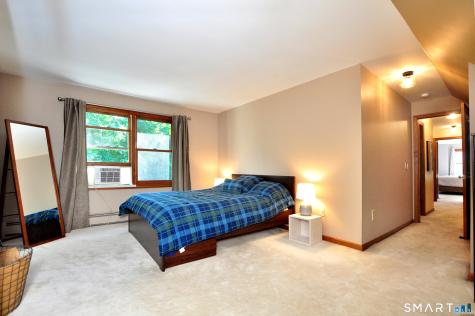 19 Hampden Place Windsor CT 06095