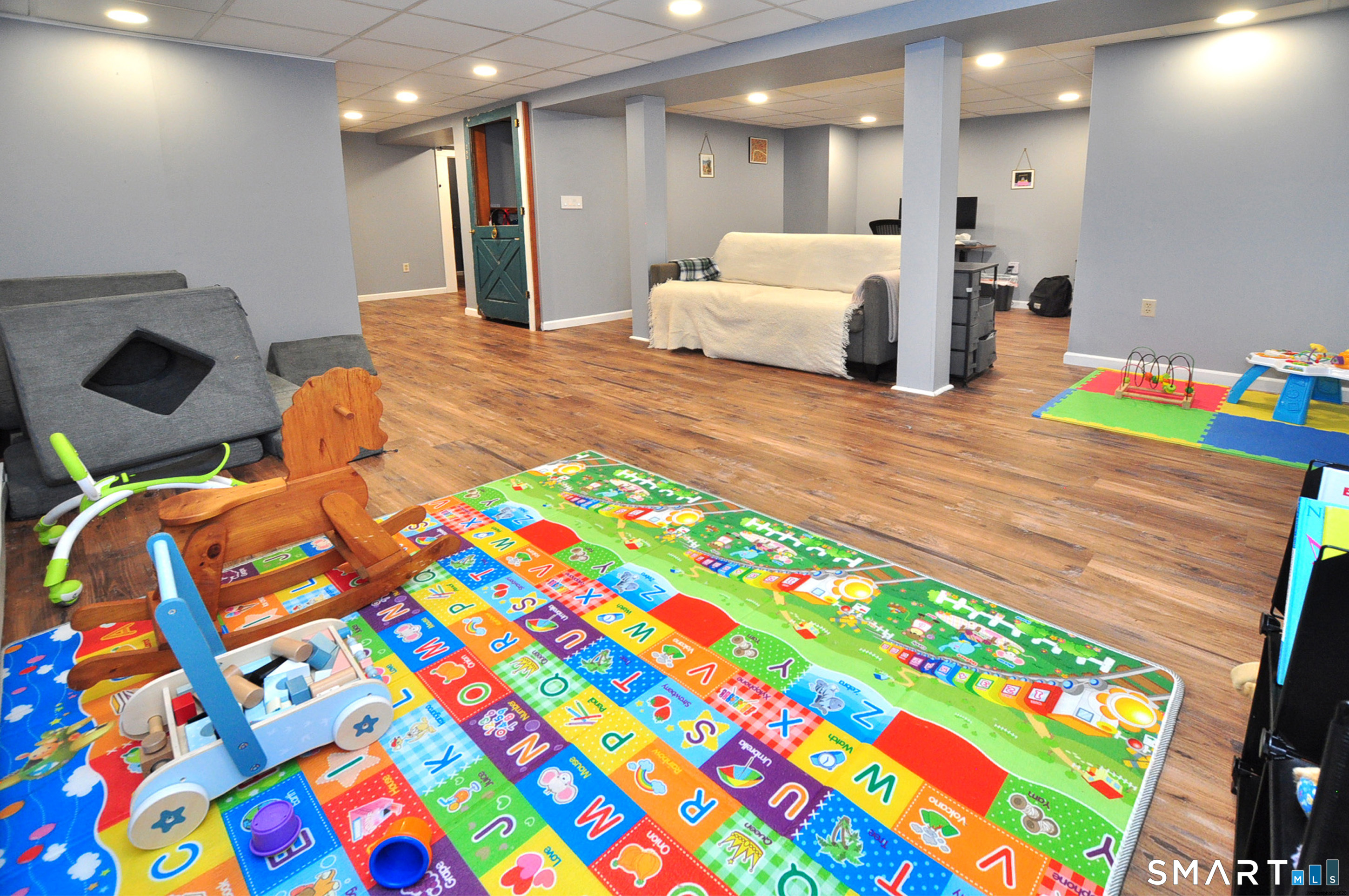 19 Hampden Place Windsor CT 06095