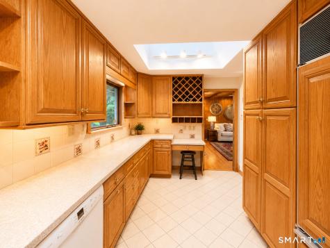 14 Indian Trail Brookfield CT 06804