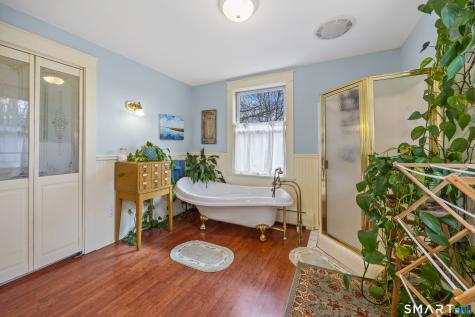 22 Summit Street Essex CT 06442