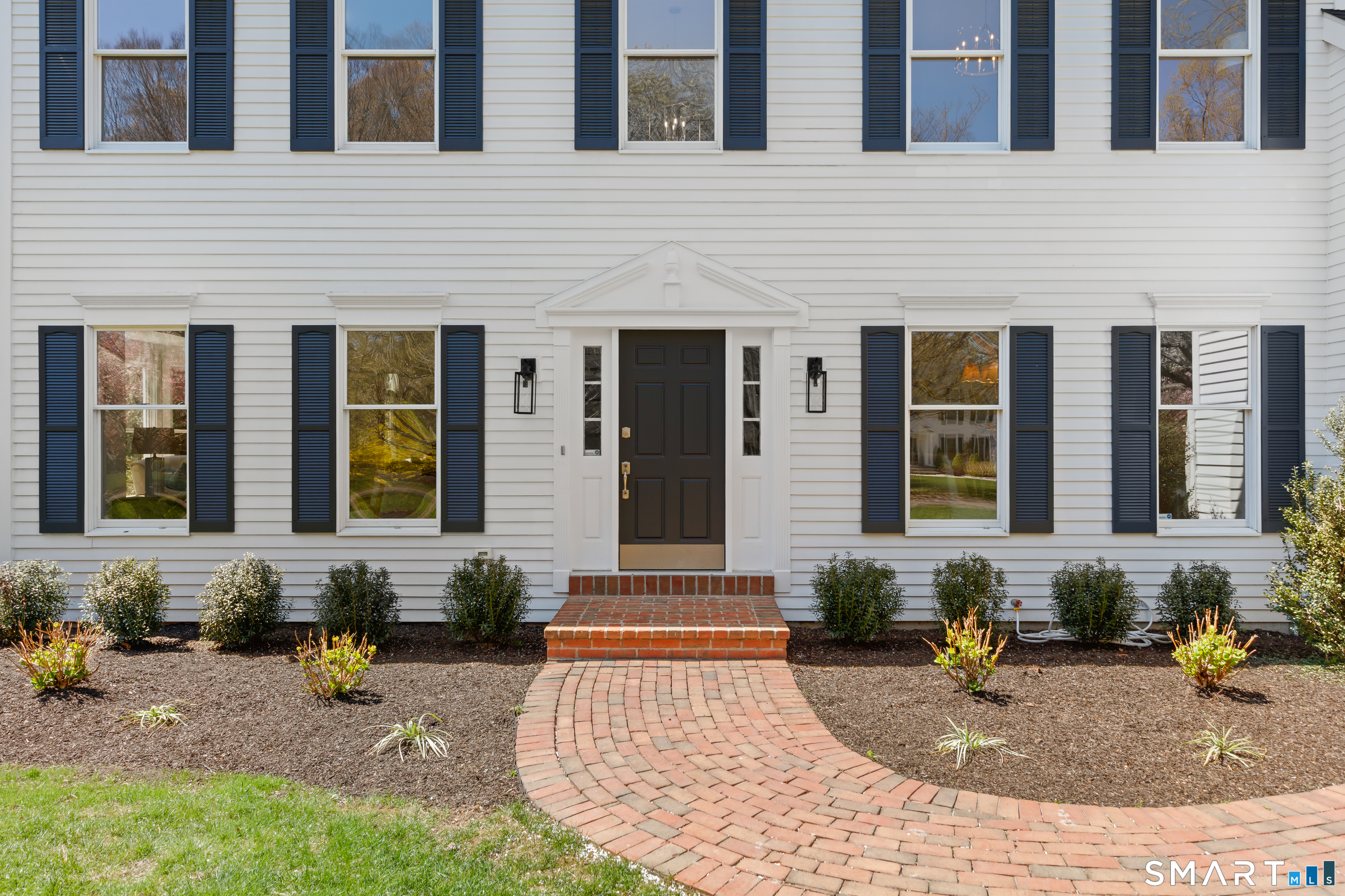 276 Flintlock Road Fairfield CT 06890