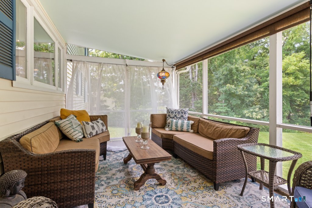 28 Oak Grove Road Brookfield CT 06804