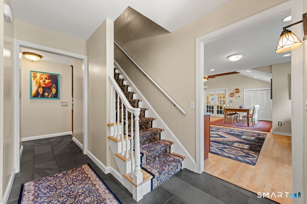 28 Oak Grove Road Brookfield CT 06804