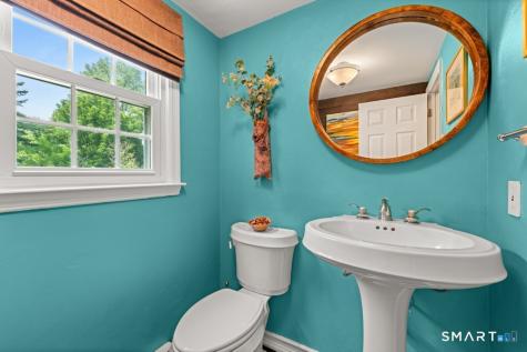 28 Oak Grove Road Brookfield CT 06804