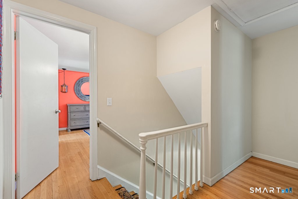 28 Oak Grove Road Brookfield CT 06804