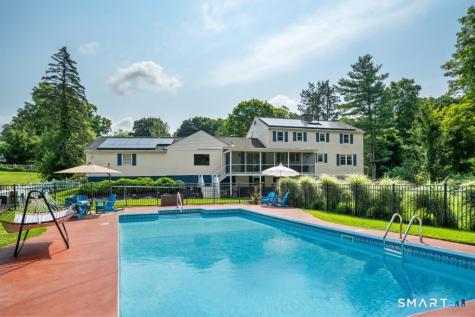 28 Oak Grove Road Brookfield CT 06804